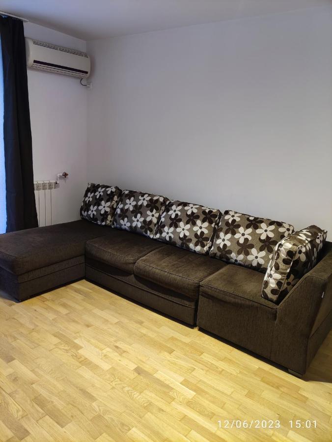 Fabian Central Apartment Букурещ Екстериор снимка