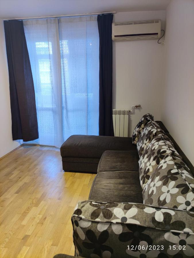Fabian Central Apartment Букурещ Екстериор снимка