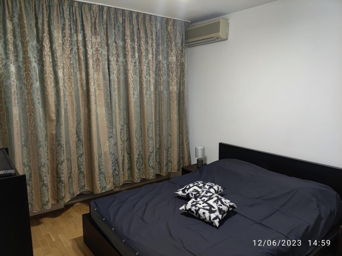 Fabian Central Apartment Букурещ Екстериор снимка